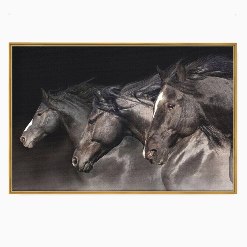 Tablou canvas cu tablou canvas cu trei cai negri in galop, in rama de aluminiu auriu